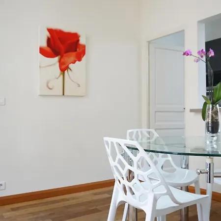 Rue Servandoni - 6 *