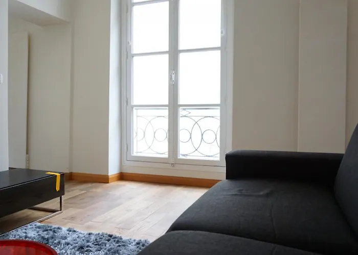 Elegant Saint Germain Paris